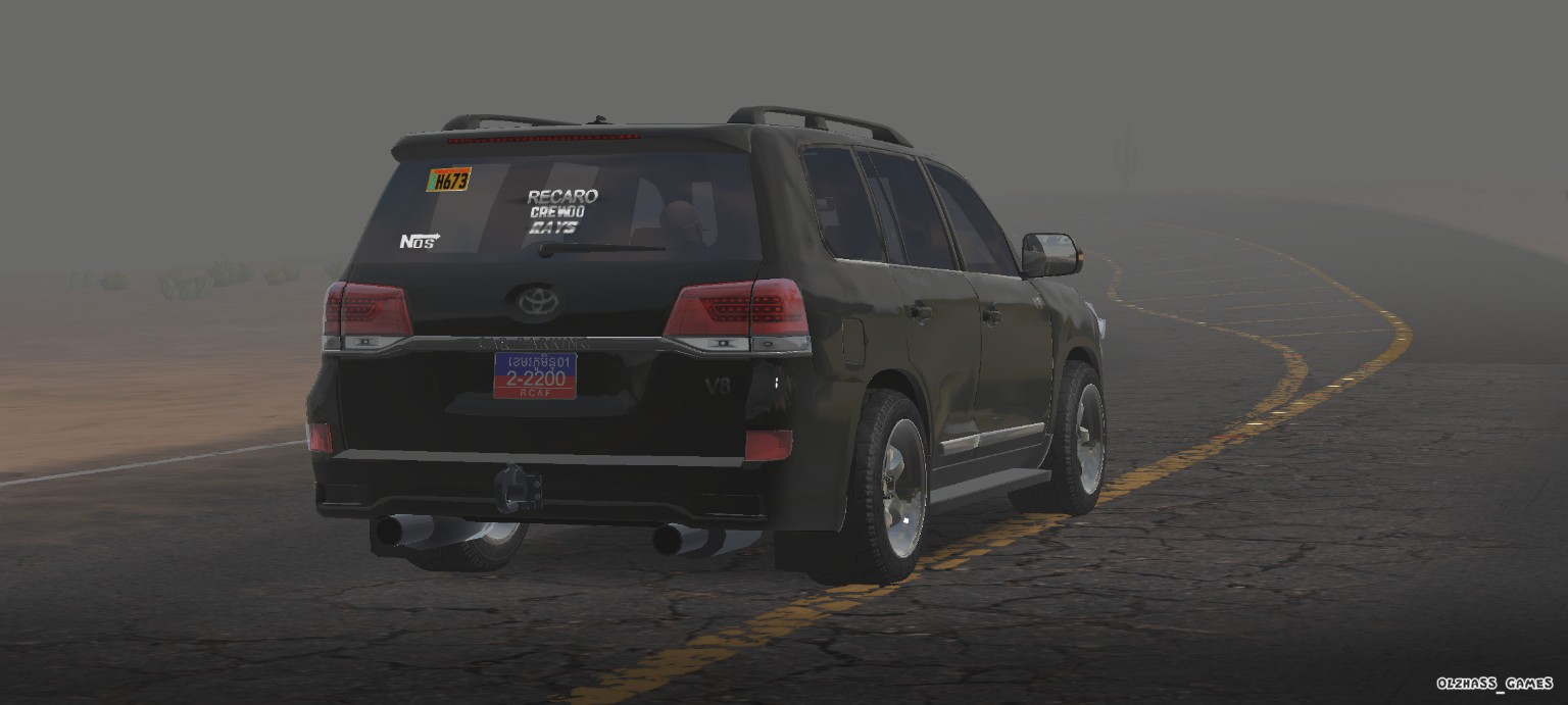Land Cruiser V8 rear view